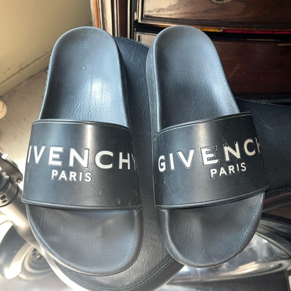 Authentic Black givenchy slides size 37 paint is coming off some of the letters